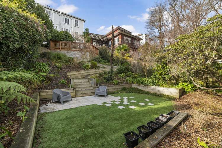 86 Nairn Street Mount Cook_13