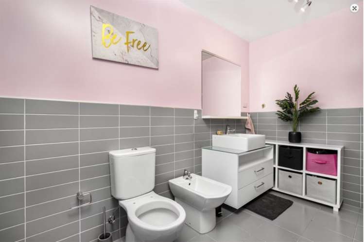 1506/18 Beach Road City Centre_8