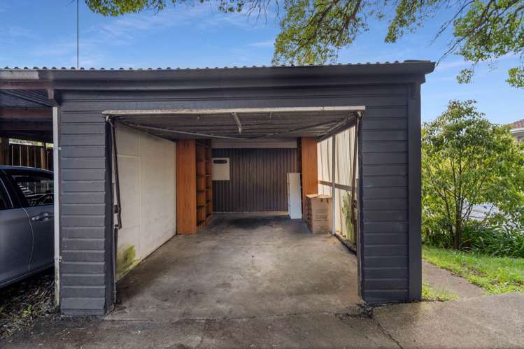 2/14 Downing Street Glenfield_14