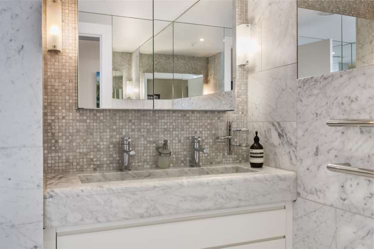 5a/2 Saint Martins Lane Grafton_11