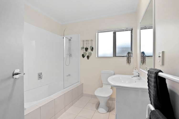 28/1 Piriti Drive Te Atatu Peninsula_10