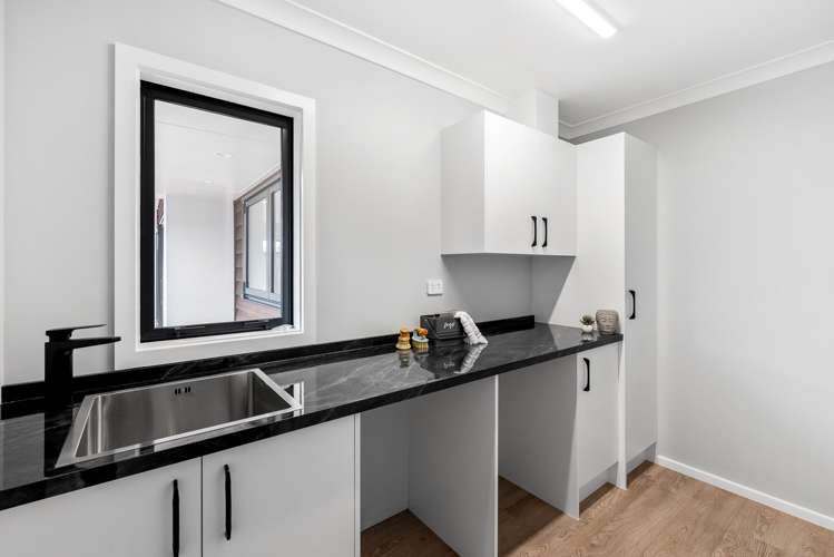 99 The Drive Paraparaumu Beach_17