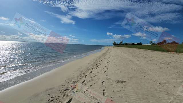 SEAFRONT FREEHOLD LAND ON NAISOSO ISLAND (FIJI) WITH YOUR OWN WHITE SANDY BEACH!