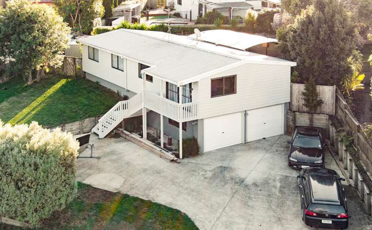 17 Hoylake Place Wattle Downs_15