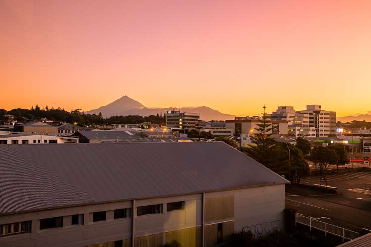 20/4 Buller Street New Plymouth Central_17
