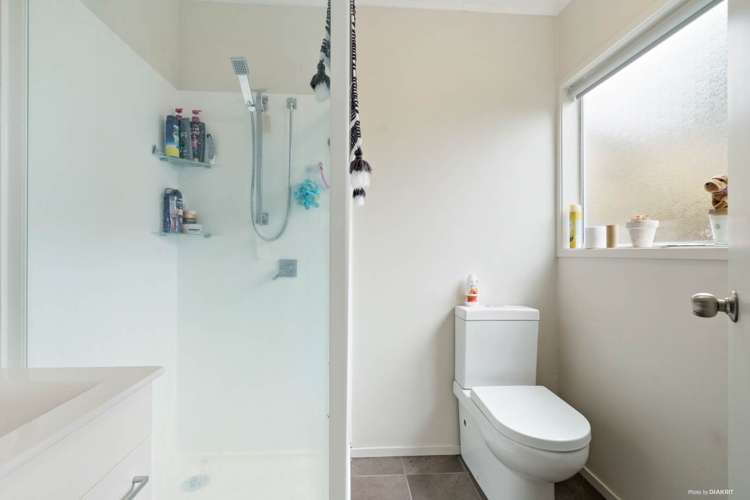 6 Pahi Place West Harbour_13