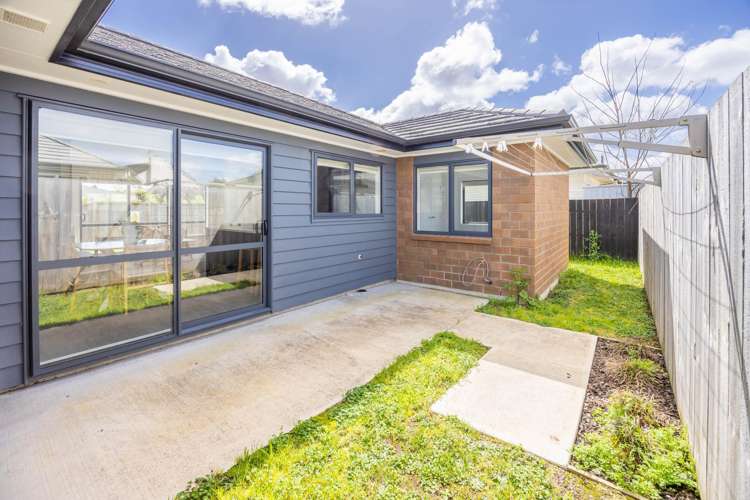 1/82 Bruce Avenue Glenview_18