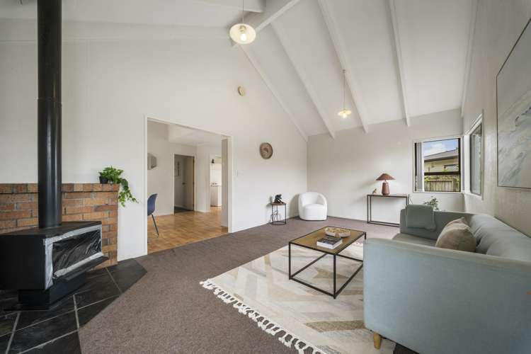 2/12 Edmund Hillary Ave_2