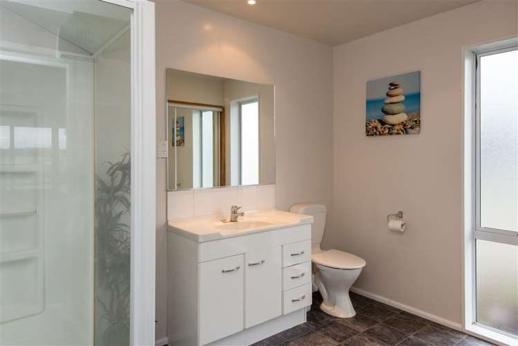 653 Oxford Road Fernside_8