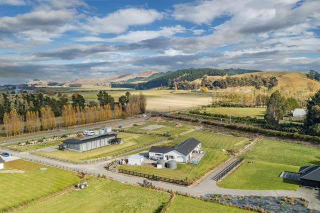 1 Stock Road Otane_2