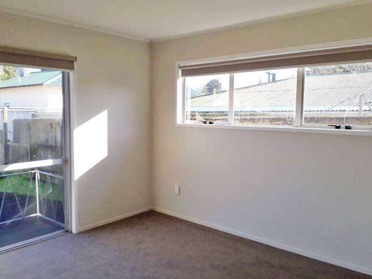 2/71 Spring Street 10051_4