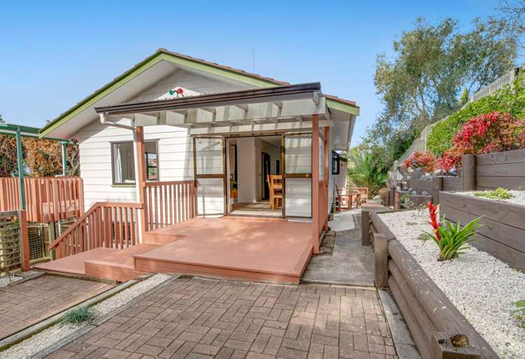 2/10 Tallington Crescent_0