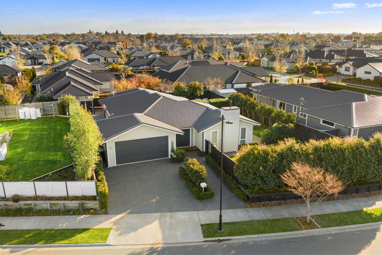 32 Macphail Avenue_0
