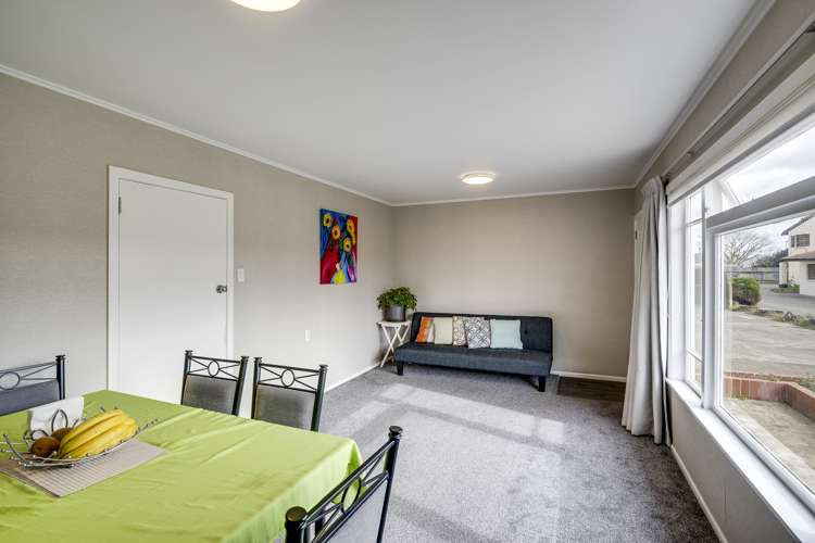 2/913 Heretaunga Street East Parkvale_3