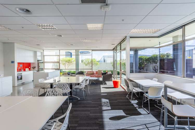 26 Vestey Drive Mt Wellington_24