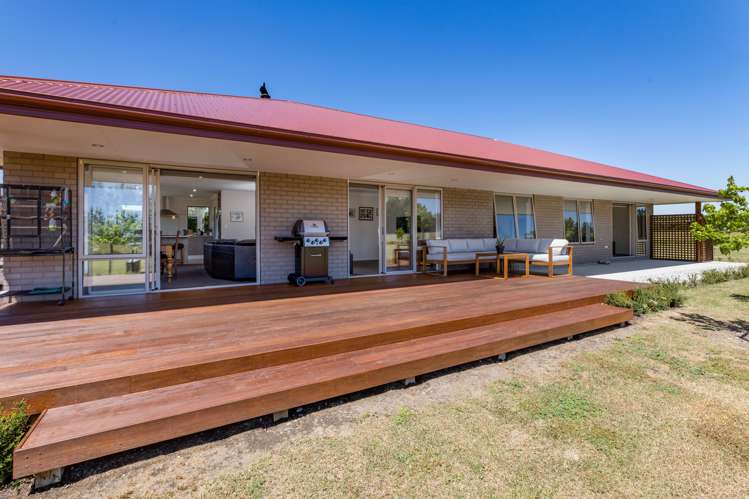 2840 South Eyre Road West Eyreton_11