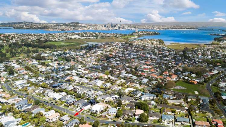 26 Merani Street Narrow Neck_15