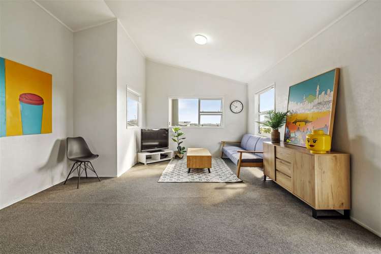 5 Taurus Crescent Beach Haven_15