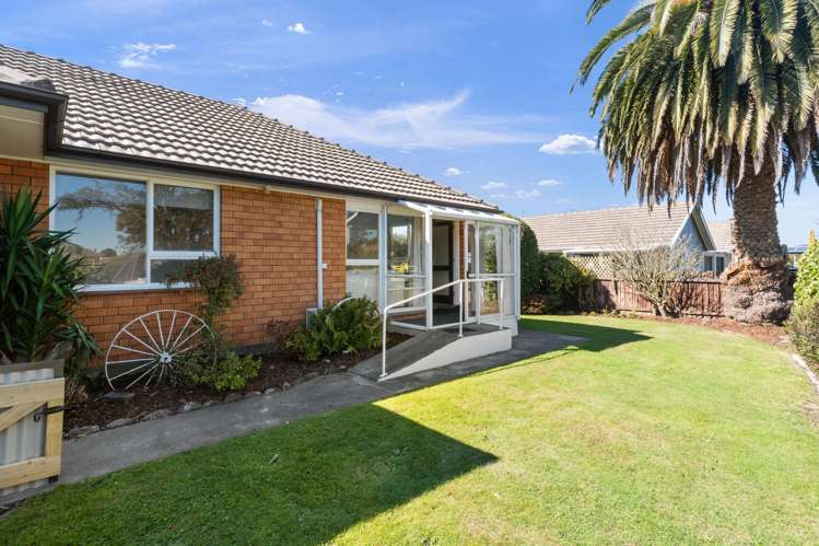 2/4 Lomax Place Islington_23