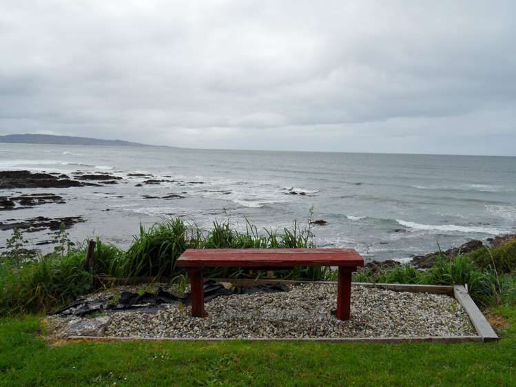 3 Esplanade Kaka Point_15