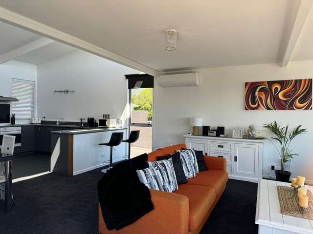 5/232 Lake Terrace Waipahihi_4