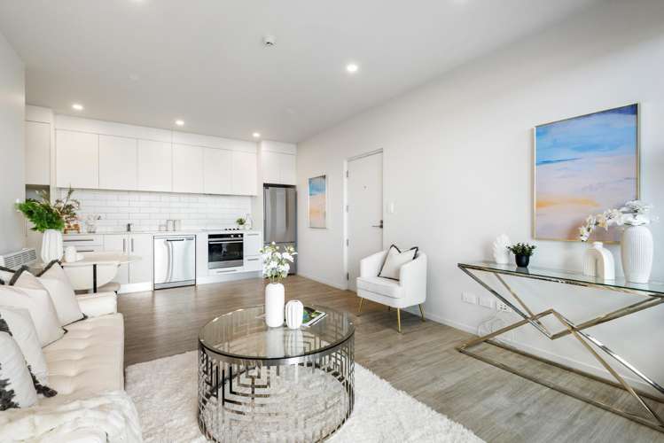 209/10 Awataha Drive Northcote_3