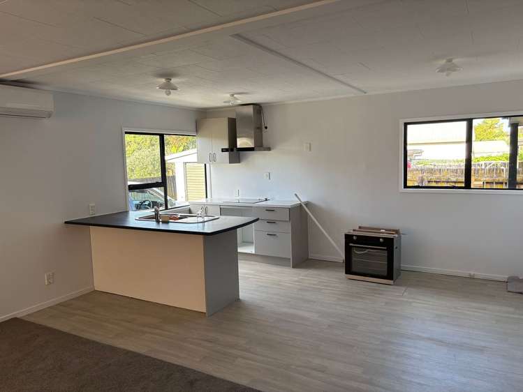 6 Glenlea Place Flat Bush_2