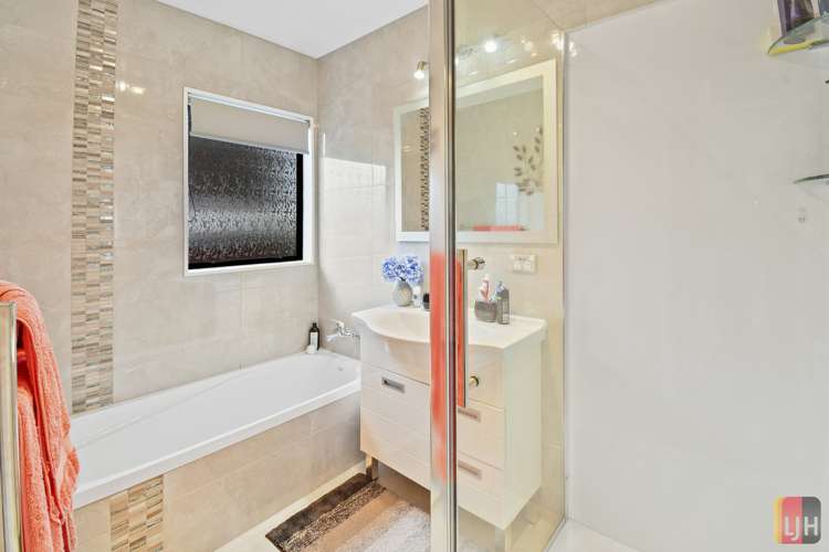 7 Oakmont Place Wattle Downs_10