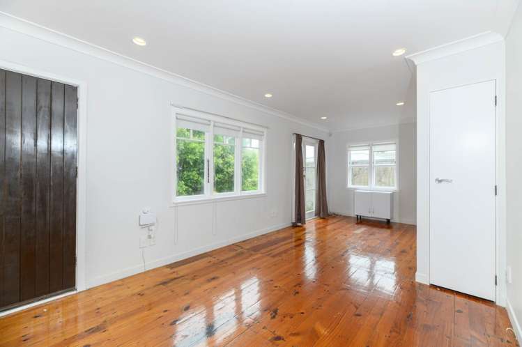 70 Hobsonville Road_3