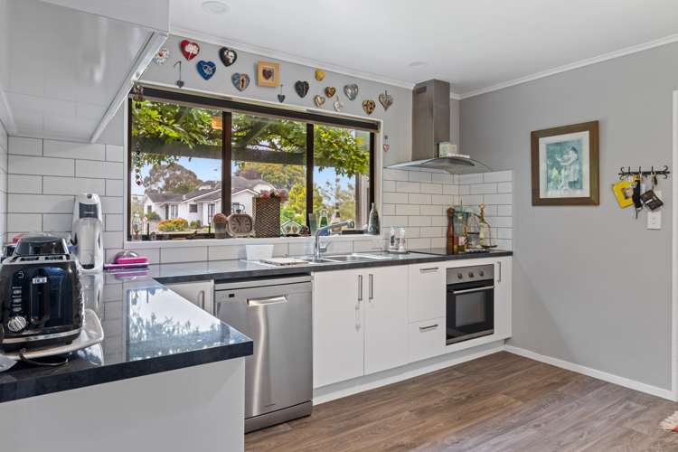 44 Lansdowne Crescent Glenview_7