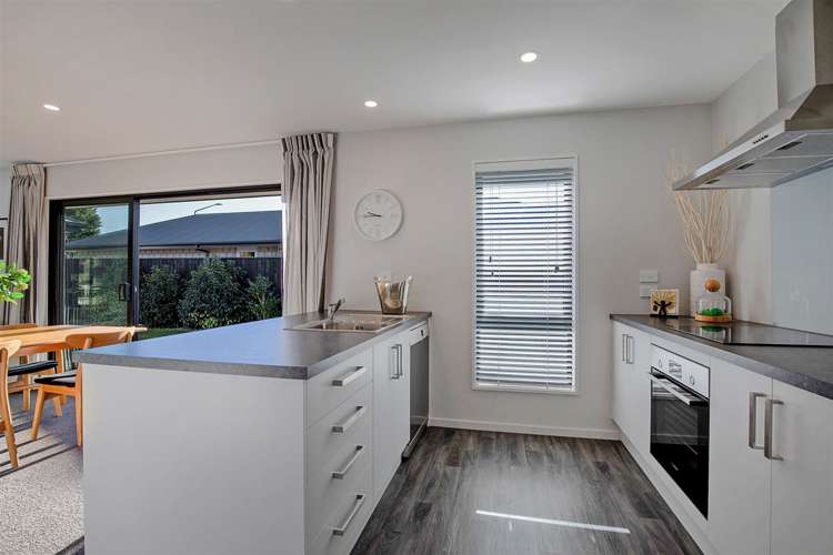 17 Owen Drive Darfield_9