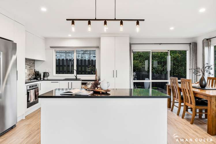 22 Whangaparaoa Road Red Beach_4
