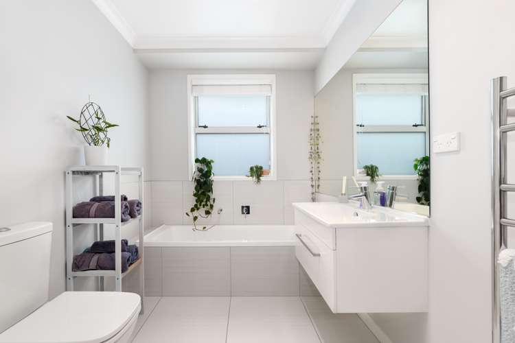 230 Ballintoy Park Drive Welcome Bay_19