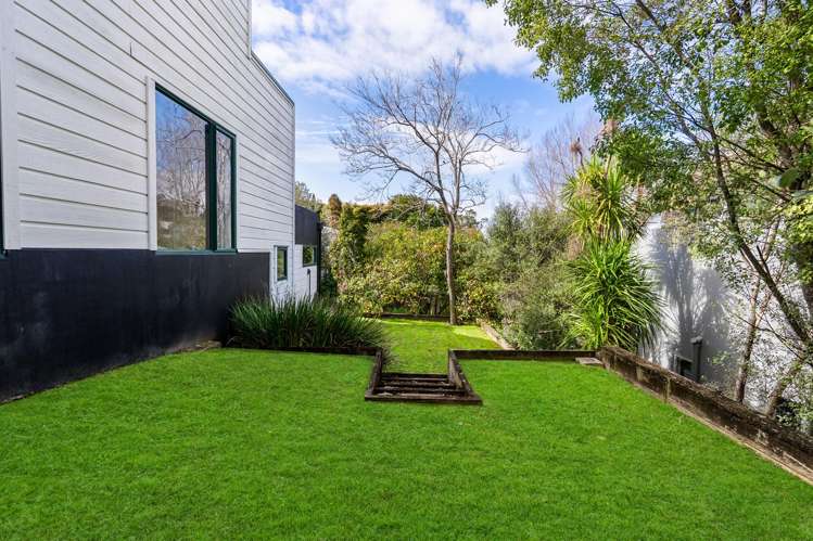 100 Beach Road Castor Bay_19