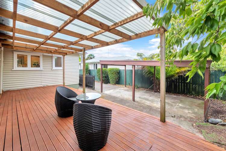 398 West Coast Road Glen Eden_16
