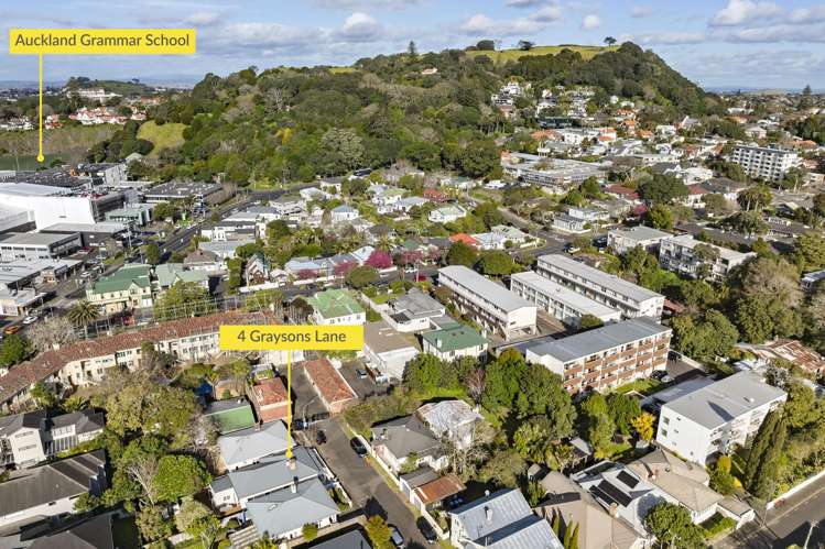 4 Graysons Lane Mount Eden_23