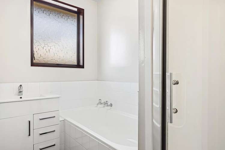 2/204 Grimseys Road Redwood_6