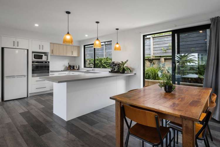 95a Beach Road Waihi Beach_8