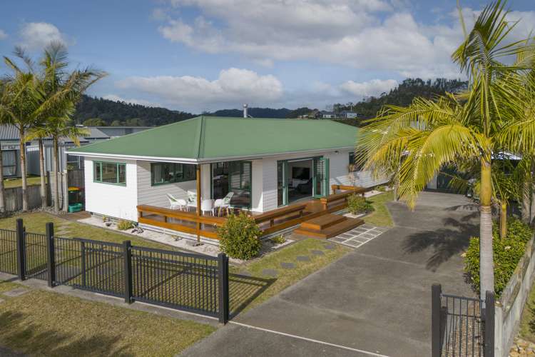 36 Charles Green Drive Cooks Beach_16