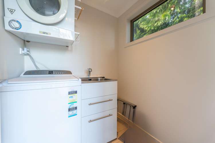 2A Climie Terrace Waimataitai_14