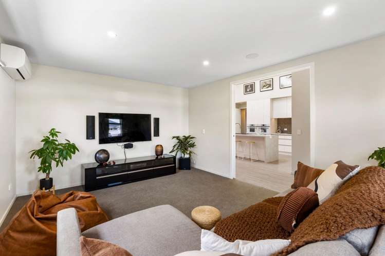 42 Arbuckle Road Frimley_6