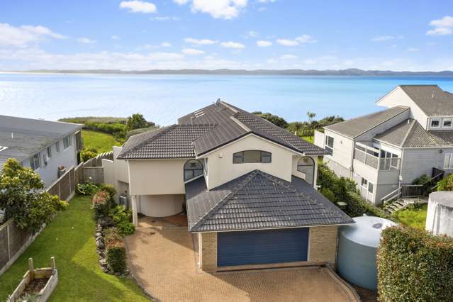 47 Pohutukawa Road Beachlands_1