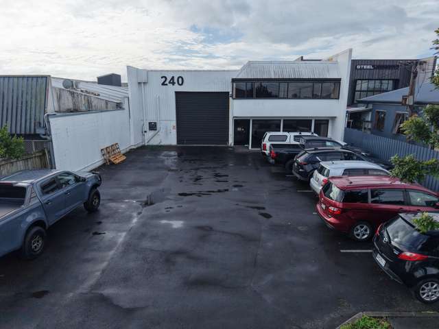 Prime Marua Rd standalone - 558sqm
