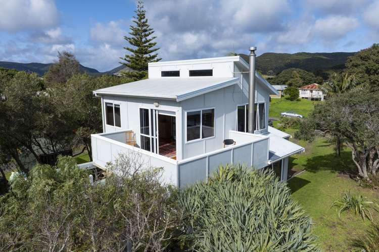 16 Tui St Ahipara_5