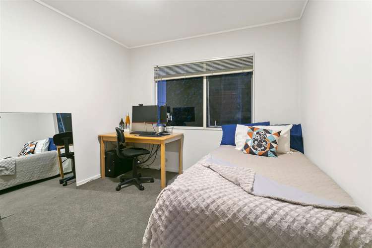 2/74 Braemar Road Castor Bay_16