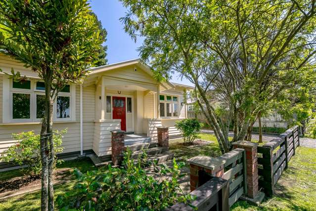 Charming renovated 1910's bungalow