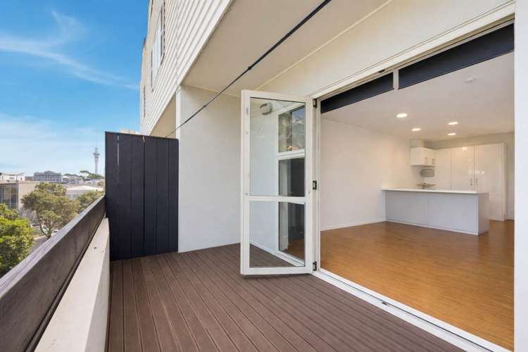 122F Newton Road Eden Terrace_1