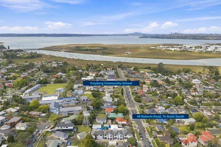 Units 1-3/48 Roberts Road Te Atatu South_18