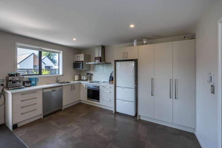 6 Berg Way Belfast_4