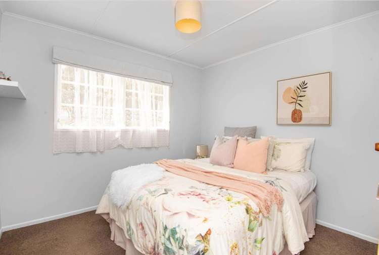 35 Outram Grove Kelson_9